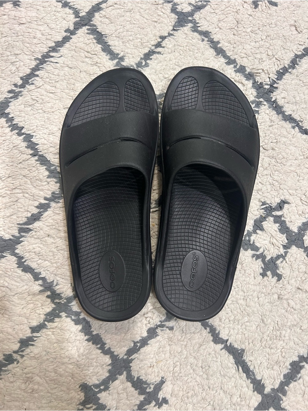 Men’s Oofo slides